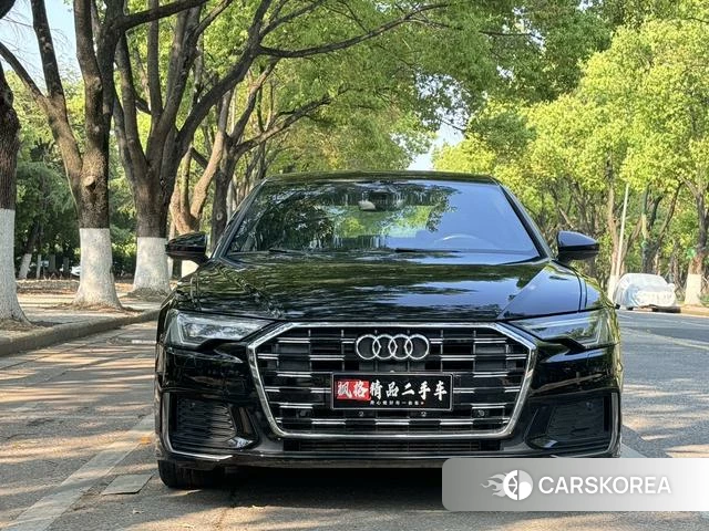 Audi A6L id 4265111 из Китая 13