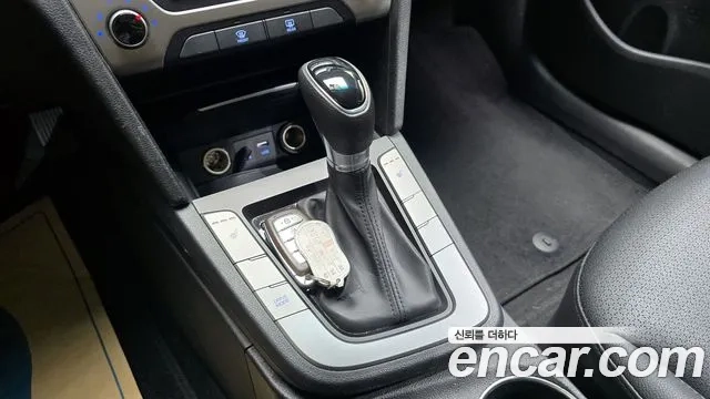 Hyundai Avante AD id 2952049 из Кореи 19