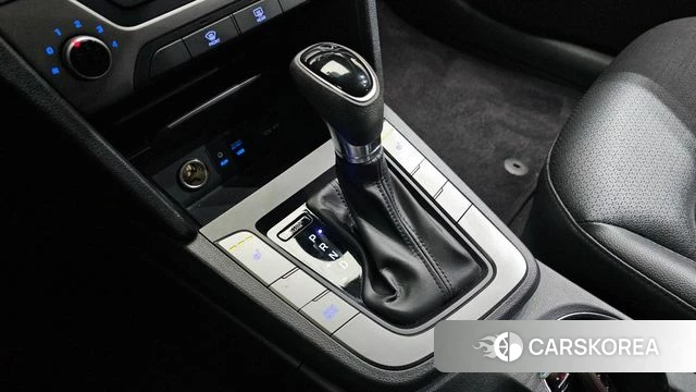 Hyundai Avante AD id 3966425 из Кореи 19