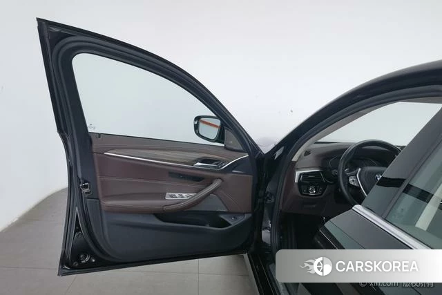BMW 5 series id 4333474 из Китая 23