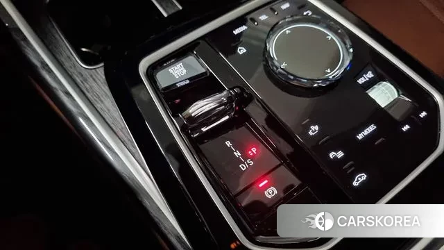 BMW 7 Series (G70) id 3393861 из Кореи 19