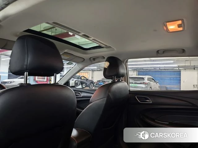 Roewe Ei5 id 4208413 из Китая 19