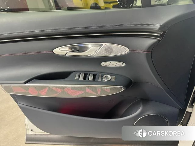 Genesis GV70 id 4585440 из Кореи 12