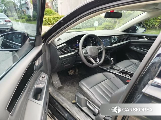 Volkswagen Passat id 4259852 из Китая 12