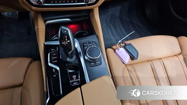 BMW 5 Series (G30) id 3452561 из Кореи 19