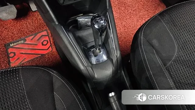 Peugeot 208 id 3773190 из Кореи 19