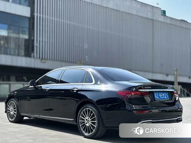 Mercedes-Benz E-class id 4256517 из Китая 9