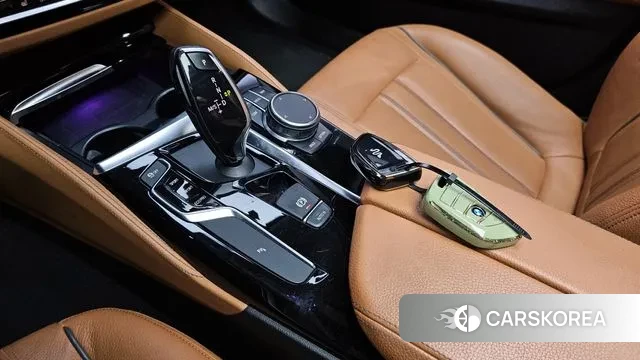 BMW 5 Series (G30) id 3019035 из Кореи 19