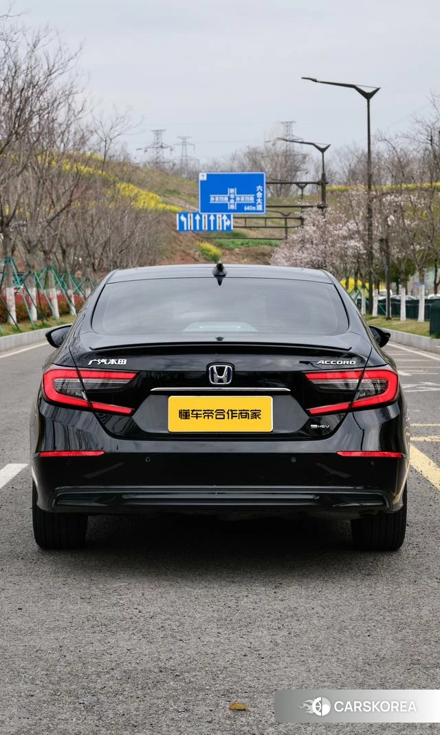 Honda Accord id 3908044 из Китая 12