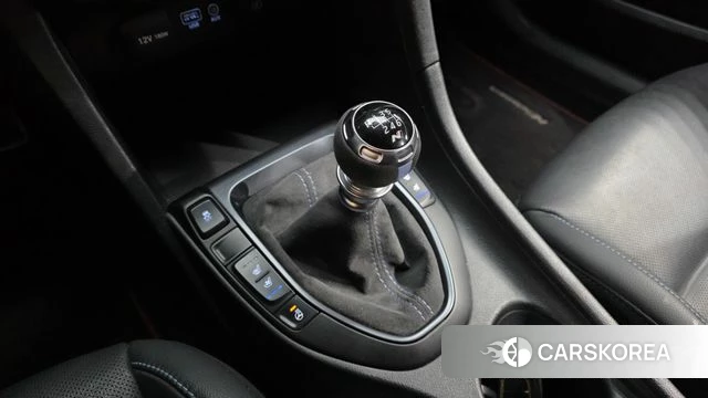 Hyundai Veloster (JS) id 4325804 из Кореи 27