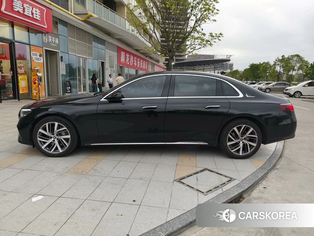 Mercedes-Benz E-class id 4299517 из Китая 9