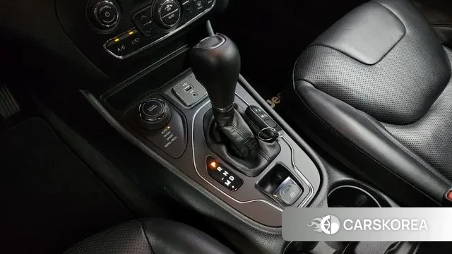 Jeep Cherokee (KL) id 3107130 из Кореи 19