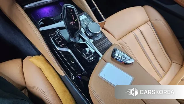 BMW 5 Series (G30) id 3422096 из Кореи 19