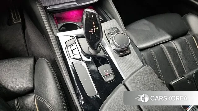 BMW 5 Series (G30) id 3485149 из Кореи 19