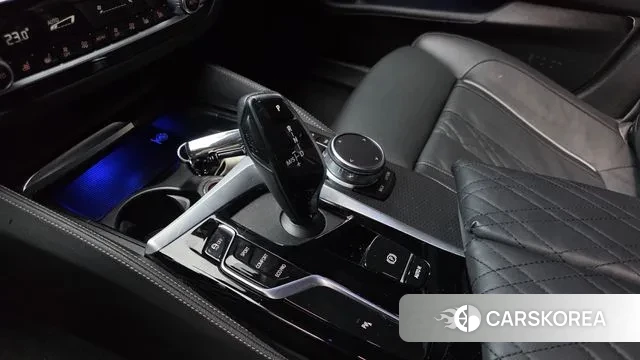 BMW 5 Series (G30) id 3586282 из Кореи 19