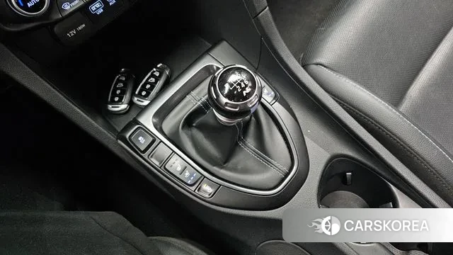 Hyundai Veloster (JS) id 3626579 из Кореи 19