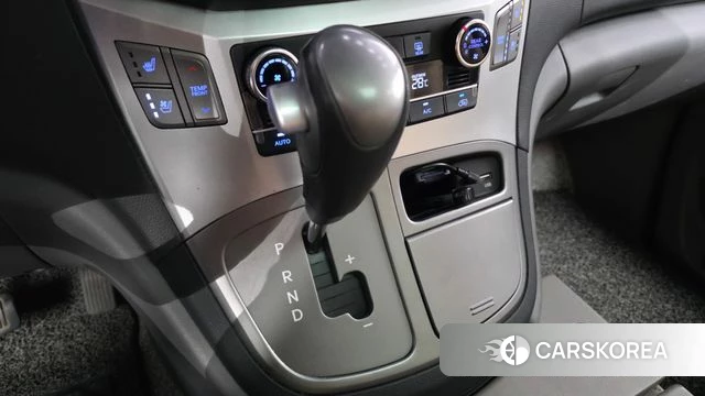 Hyundai The New Grand Starex id 4525951 из Кореи 19