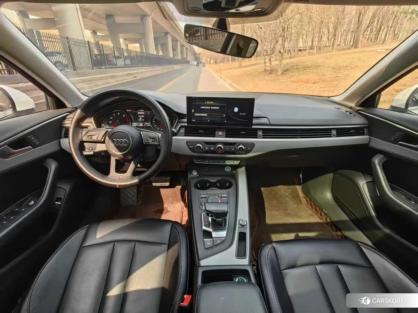 Audi A4L id 4607128 из Китая 9