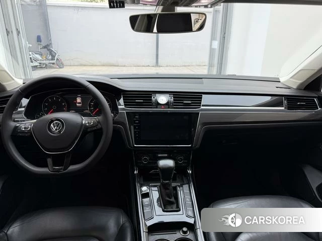 Volkswagen Huiang id 4211148 из Китая 17