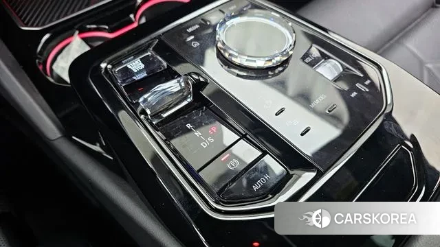 BMW 5 Series (G60) id 3610154 из Кореи 19