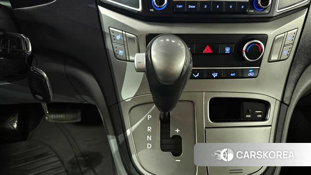 Hyundai The New Grand Starex id 4345304 из Кореи 19