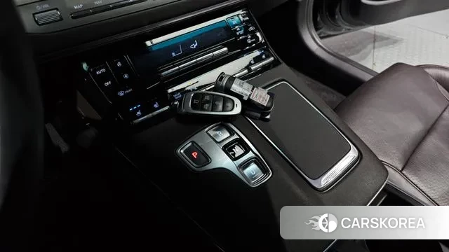 Hyundai The New Grandeur IG Hybrid id 3600905 из Кореи 19