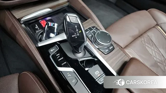 BMW 5 Series (G30) id 3312955 из Кореи 19