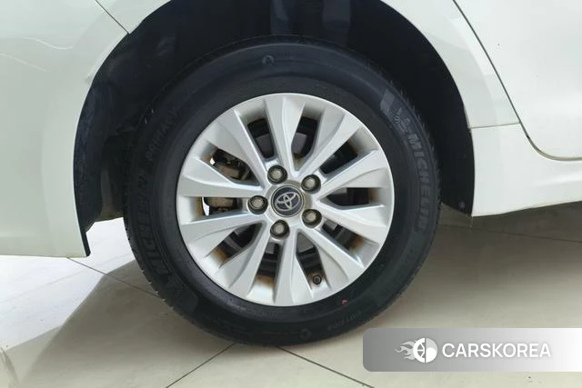 Toyota Corolla id 3908136 из Китая 16