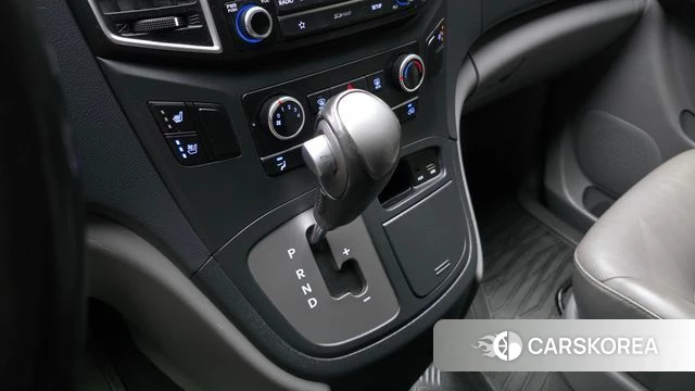 Hyundai The New Grand Starex id 4543463 из Кореи 19