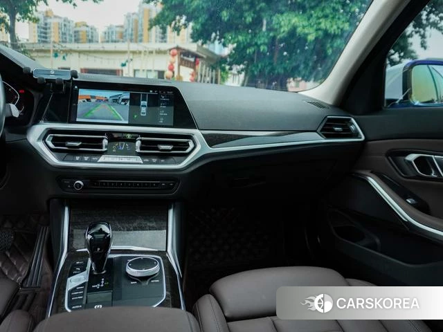 BMW 3 series id 3890792 из Китая 26
