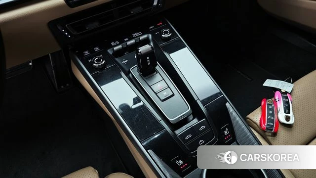 Porsche 911(992) id 3879032 из Кореи 19