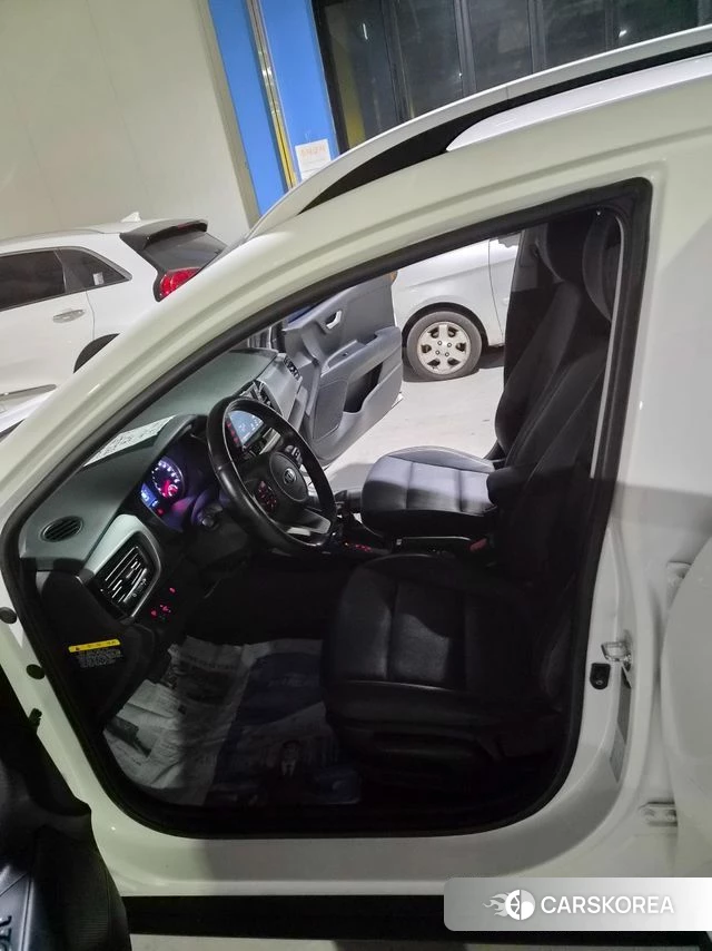 Kia Stonic id 4483006 из Кореи 19