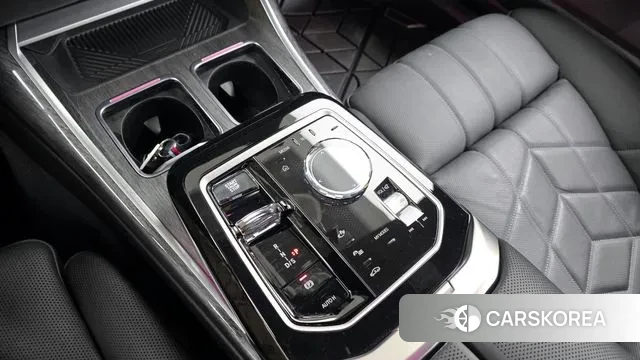 BMW 7 Series (G70) id 3599679 из Кореи 19