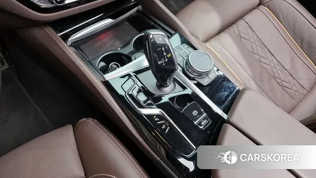 BMW 5 Series (G30) id 3047891 из Кореи 19