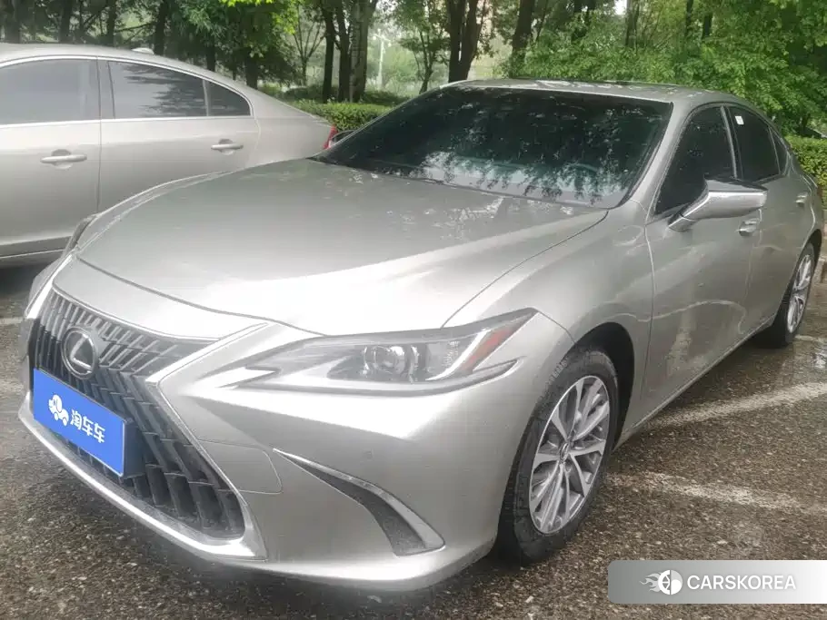 Lexus ES id 4576381 из Китая 15