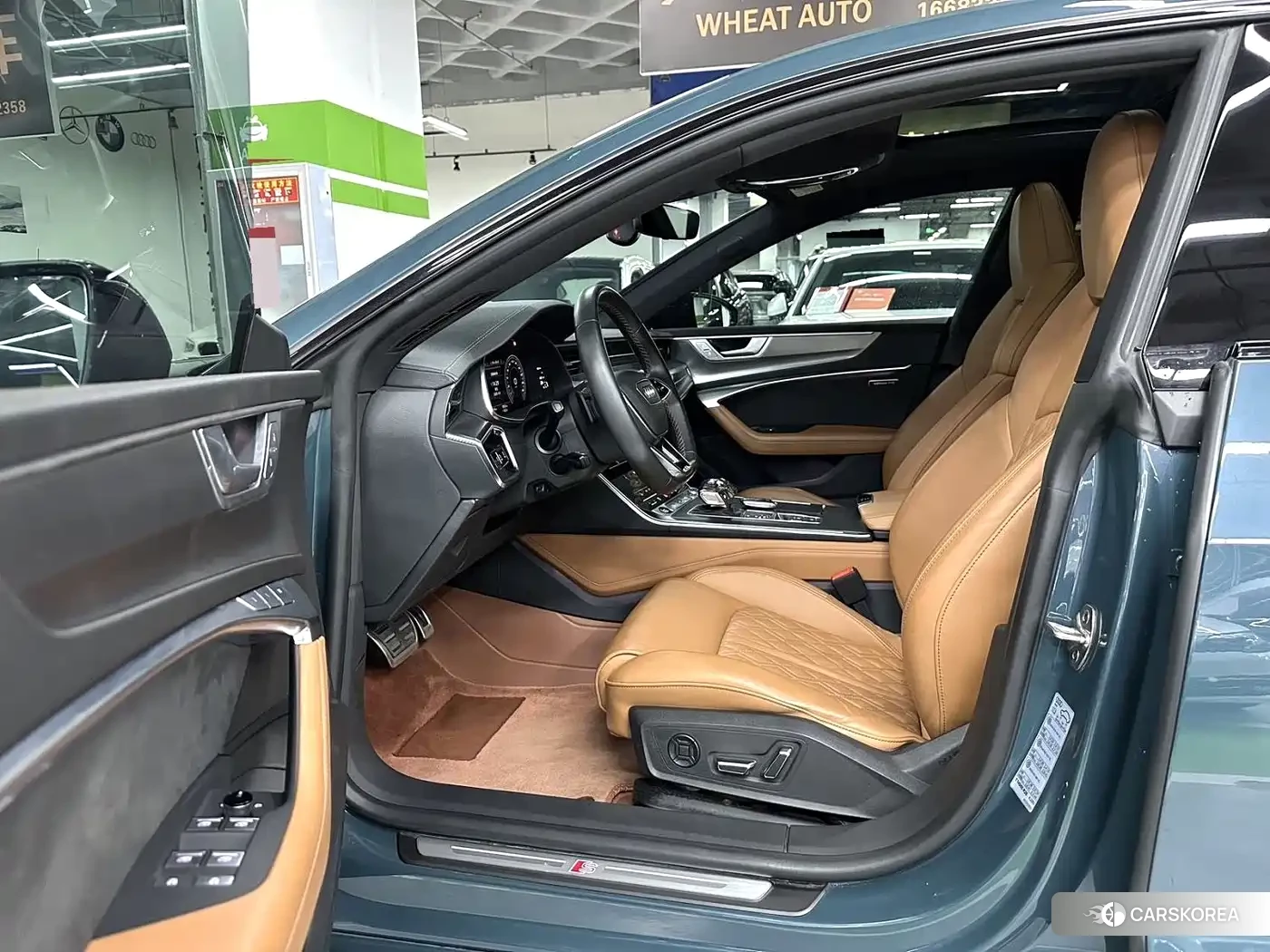 Audi A7L id 4679926 из Китая 9