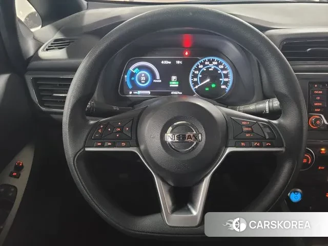 Nissan Leaf (ZE1) id 3666687 из Кореи 19