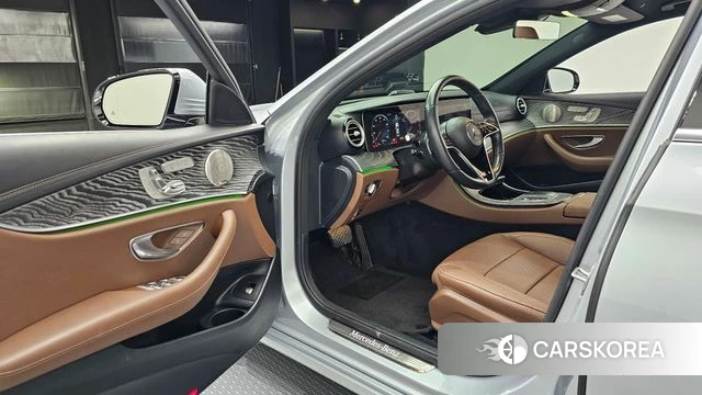 Mercedes-Benz E-Class W213 id 4645989 из Кореи 32
