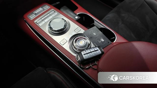 Genesis GV70 id 3898365 из Кореи 19