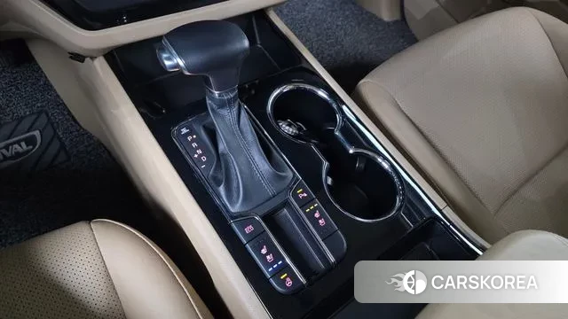 Kia The New Carnival id 3789642 из Кореи 19