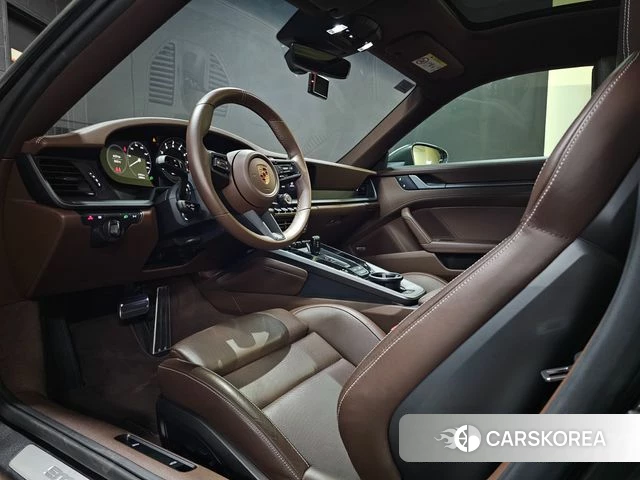 Porsche 911(992) id 4528340 из Кореи 19