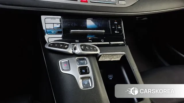 Hyundai The New Grandeur IG id 3233102 из Кореи 19