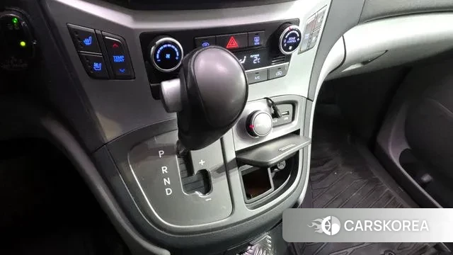 Hyundai The New Grand Starex id 3563419 из Кореи 19