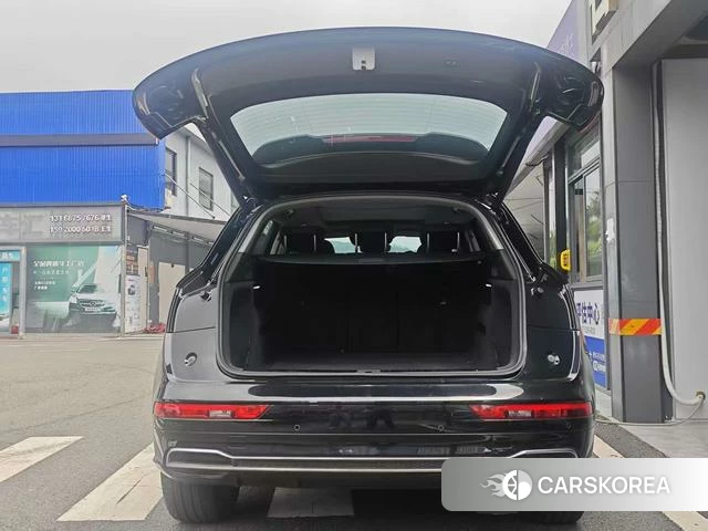 Audi Q5L id 4300348 из Китая 15