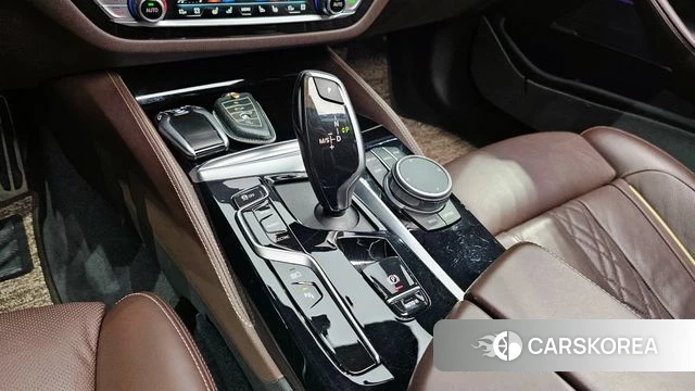 BMW 5 Series (G30) id 3799750 из Кореи 19