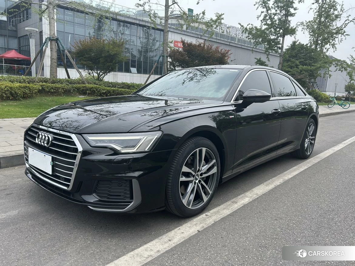 Audi A6L id 4426898 из Китая 15