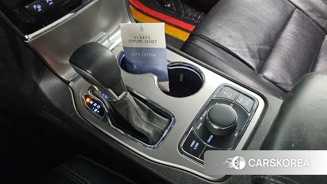 Jeep Grand Cherokee id 3631604 из Кореи 19