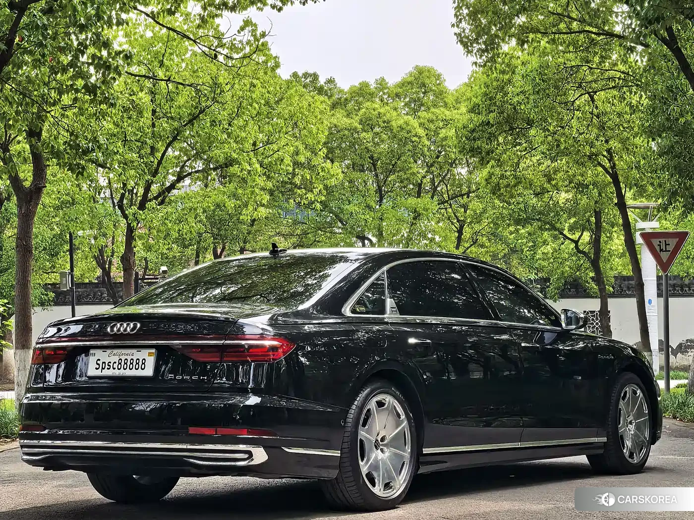Audi A8 id 4548386 из Китая 9
