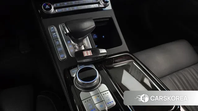 Genesis G90 id 3504432 из Кореи 19