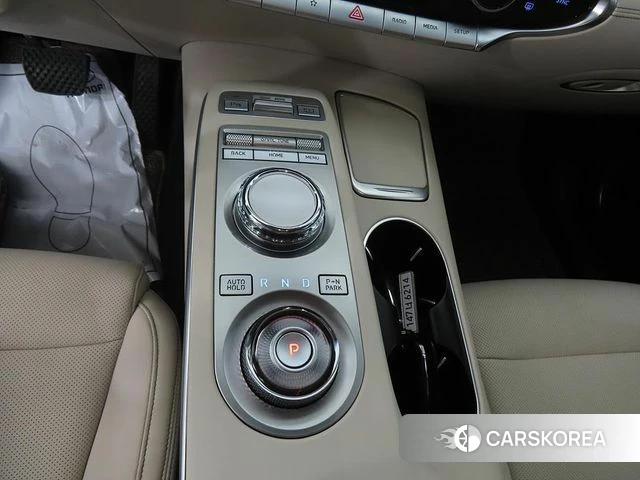Genesis GV70 id 4600027 из Кореи 19